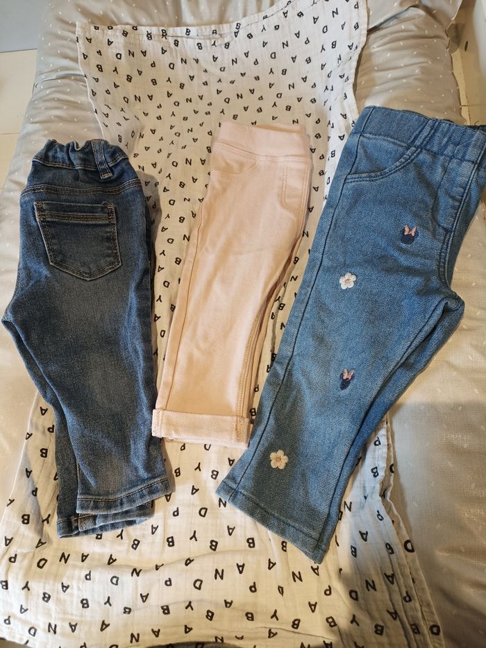 Lot pantalon 9m