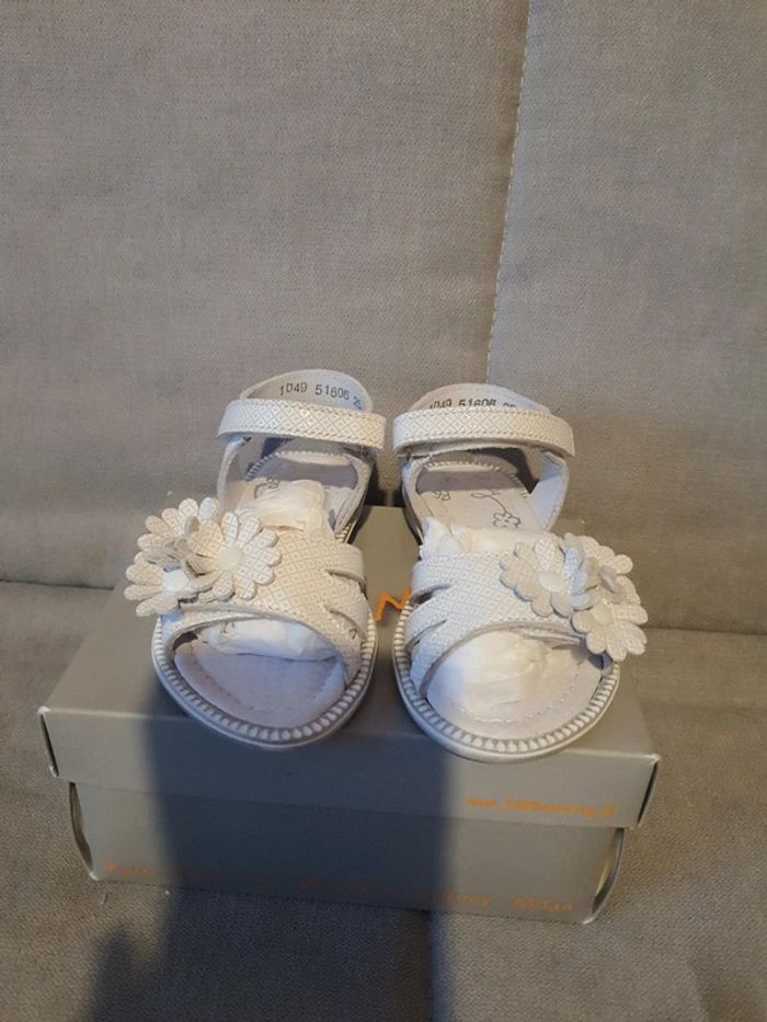 Sandales nu-pieds en cuir Little Mary pointure 25 neuf avec étiquettes - photo numéro 3