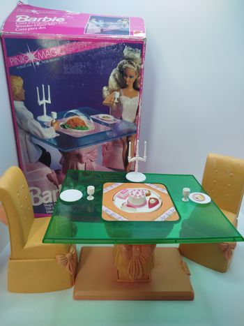 Barbie Pink Magic action dining set - 1991