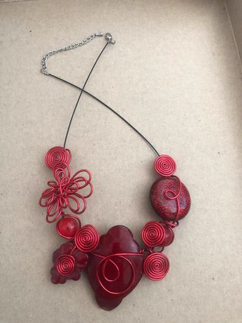 Collier fantaisie rouge