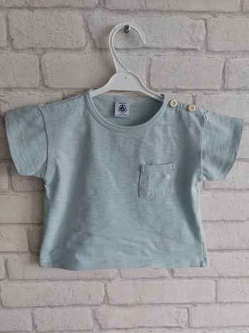 Tee-shirt Petit Bateau taille 18 mois