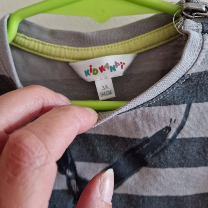 3 ans haut gris et noir fausse cravate - photo numéro 3