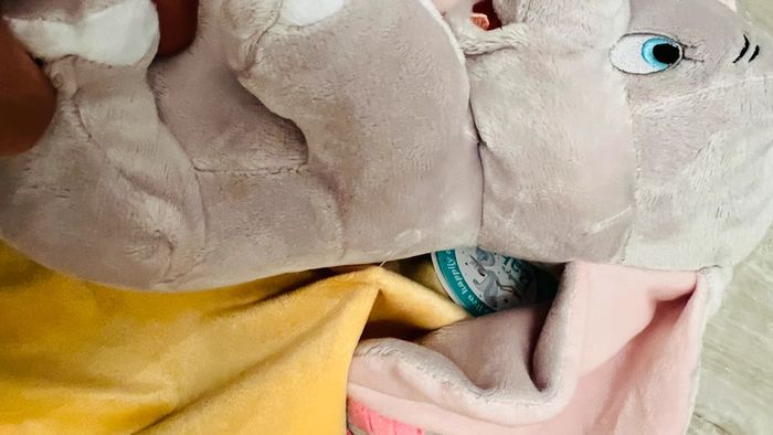 Doudou peluche layette Disney Dumbo neuf - photo numéro 9