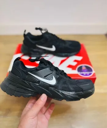 Nike V2k run Black Summit White Anthracite Taille 40