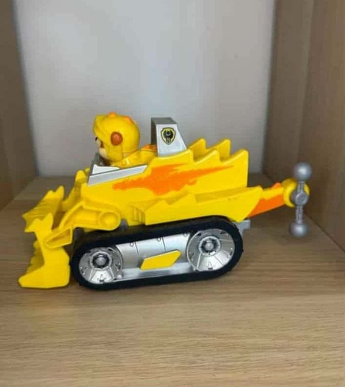 Véhicule Ruben chevalier - photo numéro 2