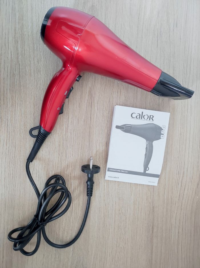 Sèche cheveux rouge Édition limitée Lipstick Red Signature Pro AC / Calor - 2100w - photo numéro 2
