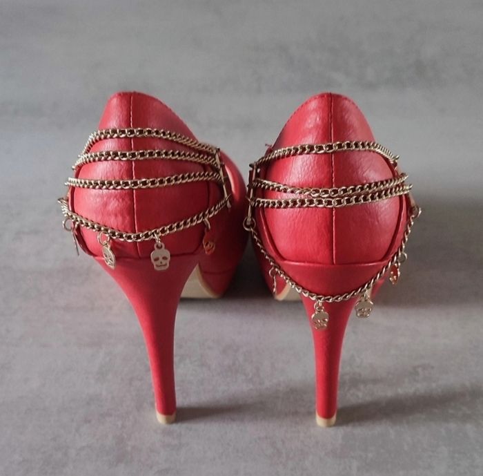 Chaussures à talon rouge chaînette taille 37 - photo numéro 3
