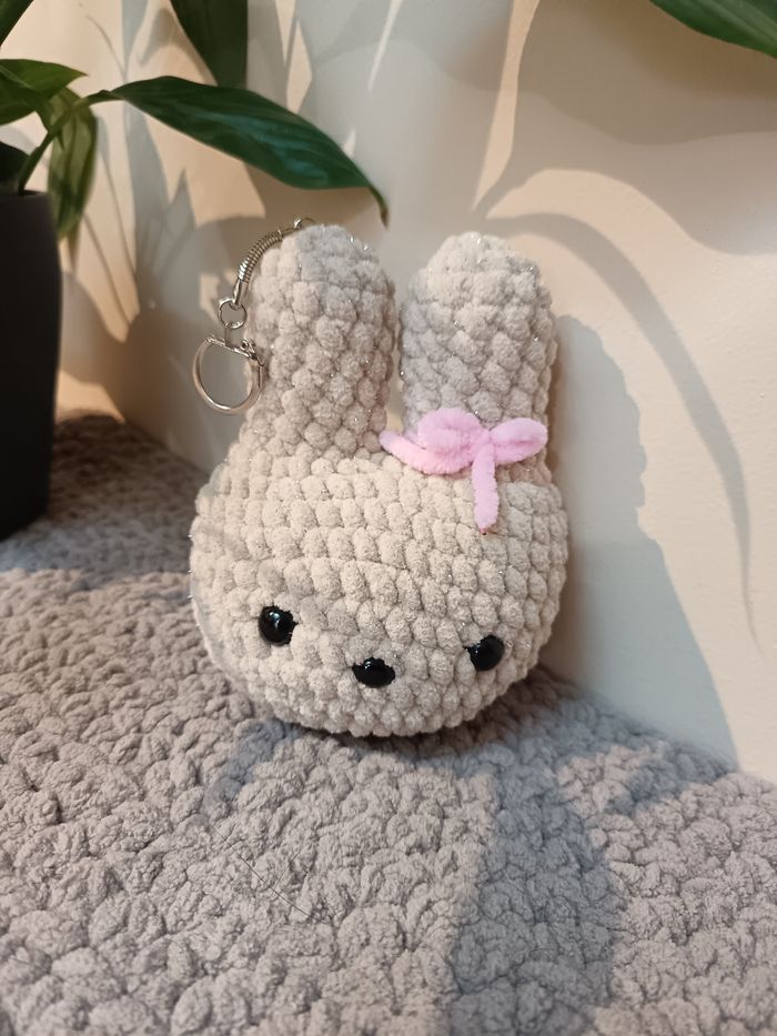 Magnifique porte clé au crochet - photo numéro 3