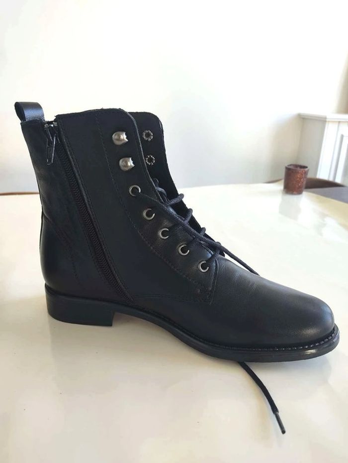 Paire de bottines Harcourt taille 37 cuir noir neuves - photo numéro 7