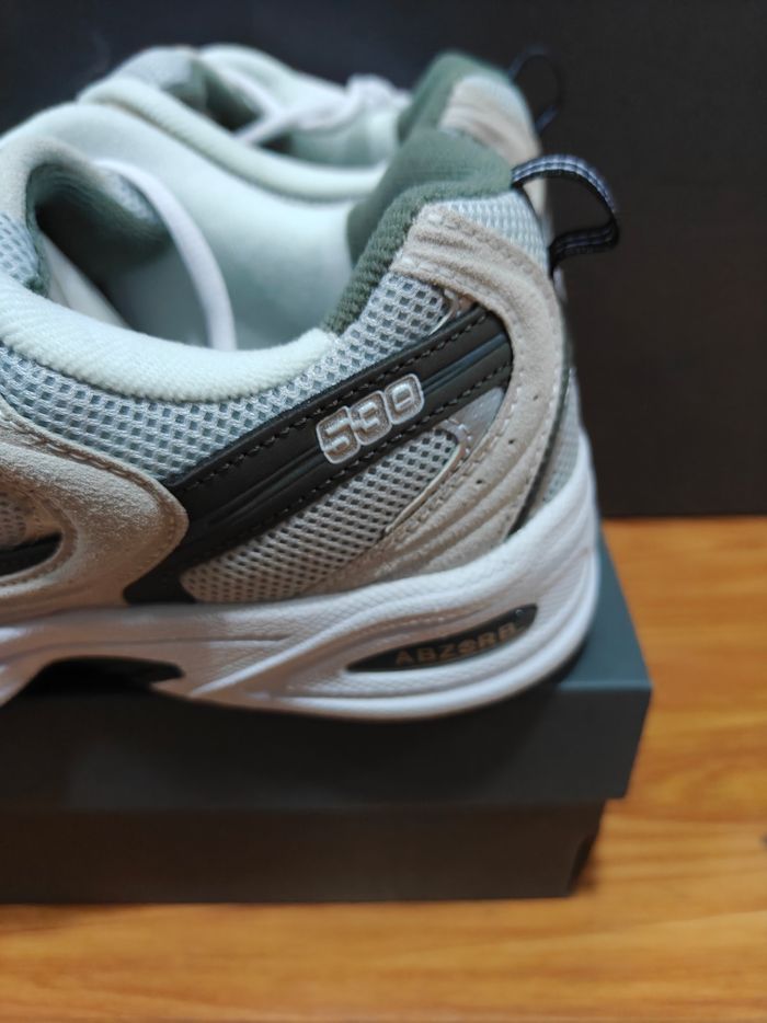 New Balance 530
Grey Matter Harbor Grey Taille 42 - photo numéro 2