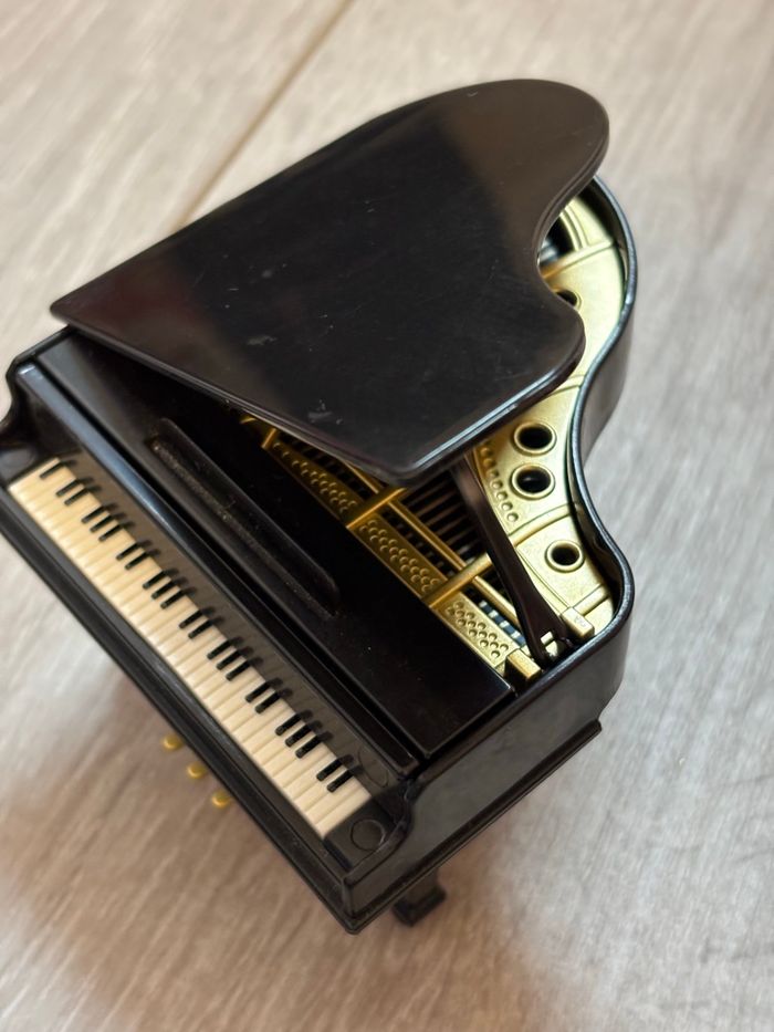 Sylvanian - Le lion pianiste - photo numéro 2