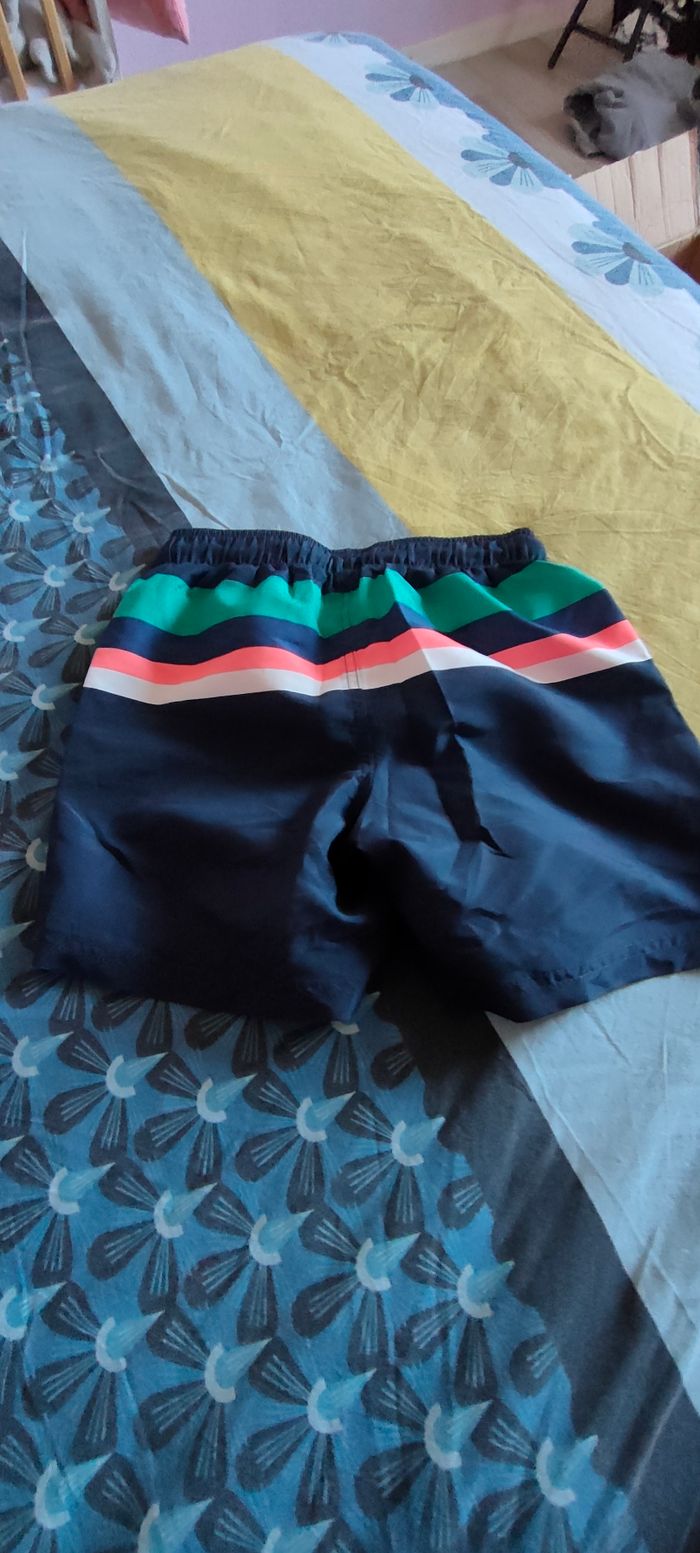 Short de plage 10ans - photo numéro 3