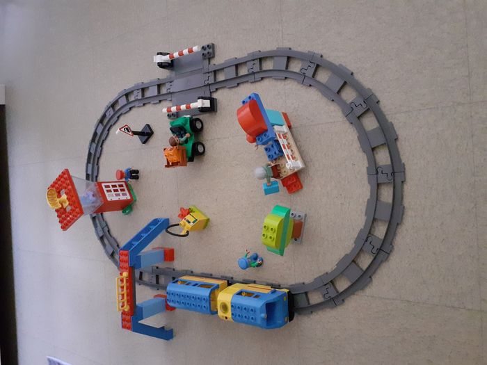 Duplo Lego Train à piles en TBE de marche - photo numéro 2