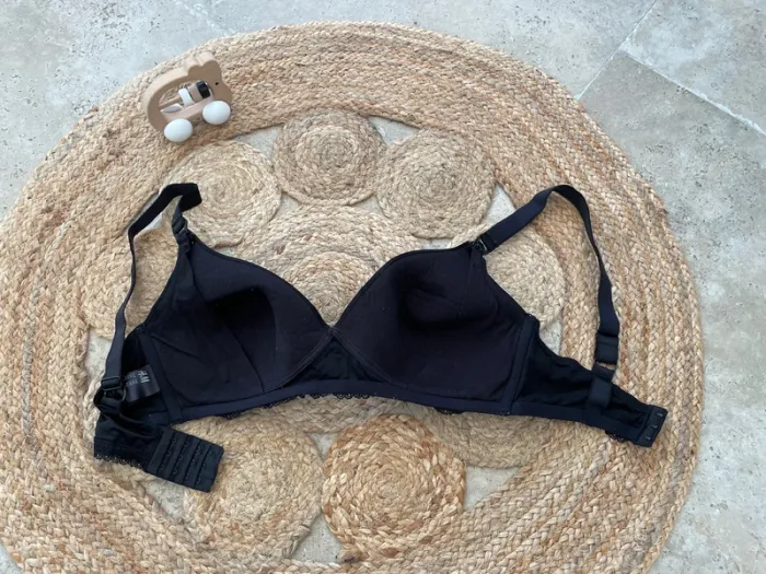 Soutien gorge d’allaitement taille 85E - photo numéro 3