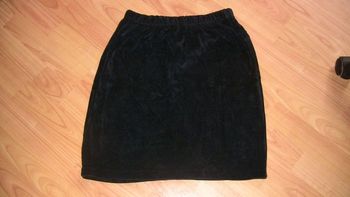 Jupe en velours lisse noire Taille 42-44 la redoute