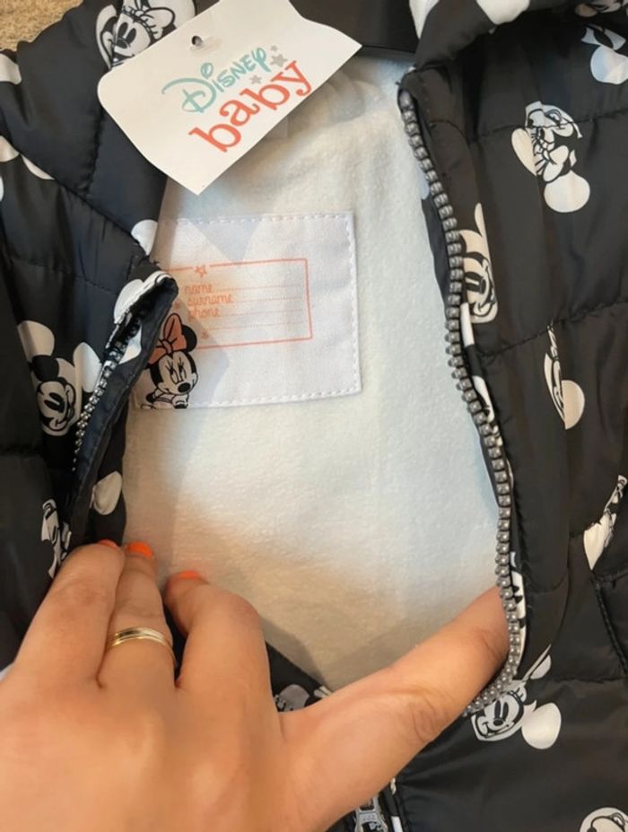 Jolie doudoune Minnie neuve 6 mois - photo numéro 2