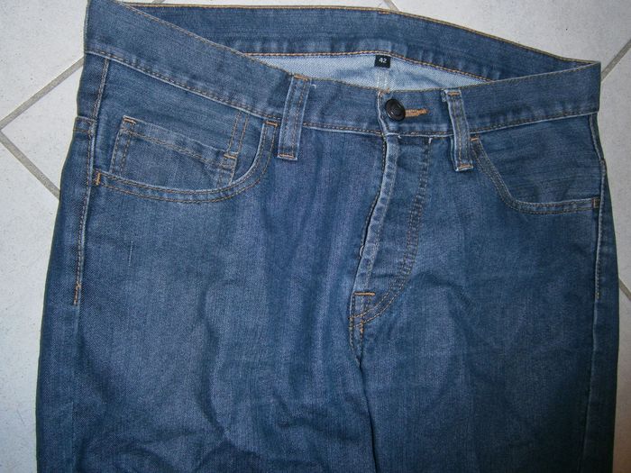 Jeans bleu à boutons Taille XL - photo numéro 2