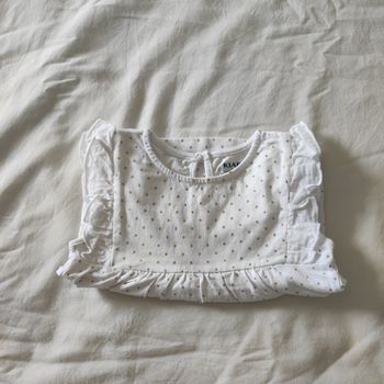 Blouse bébé Kiabi 6 mois blanche à pois dorés