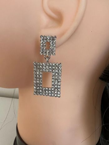 Paire de boucles d’oreilles strass