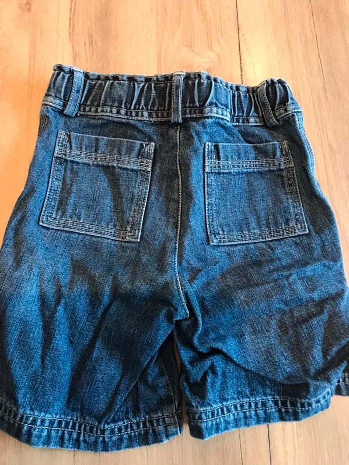 Short en jean taille 18 mois - photo numéro 3