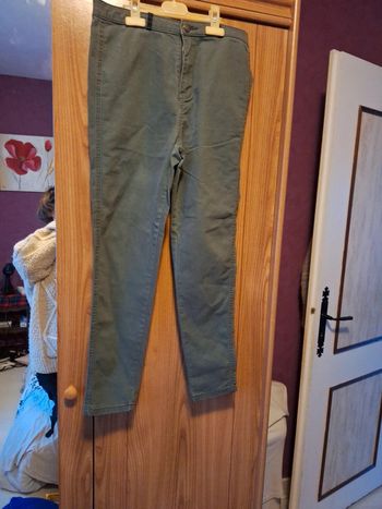Pantalon kaki Jennyfer 38