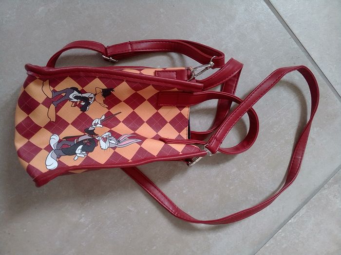 Sac Harry Potter Gryffondor à bandoulière rouge et jaune - recto bug bunny et Daffy Duck - photo numéro 2