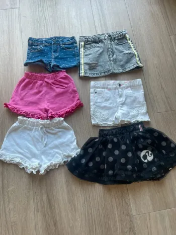 Lot de short et jupe 4 ans