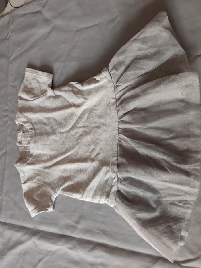 Lot robes 23/24 mois - photo numéro 3