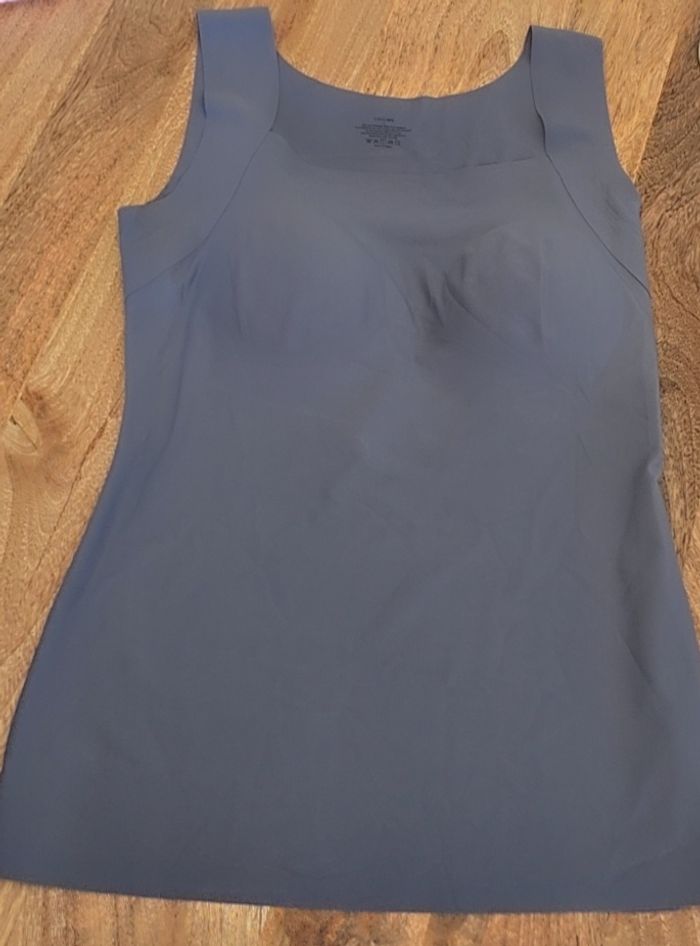 Top avec brassière integrée - photo numéro 3
