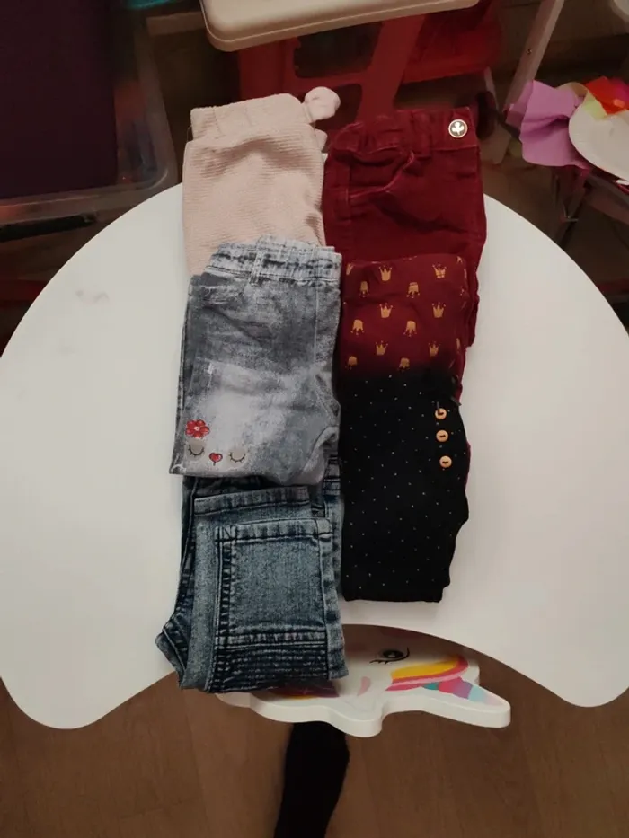 Lot pantalons fille 9 mois Kiabi