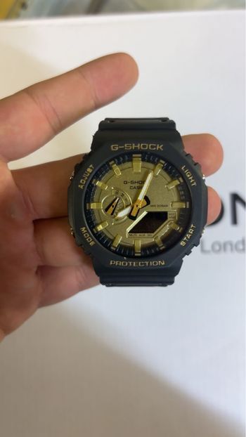 Casio G-Shock Noir & Or – Style Élégant