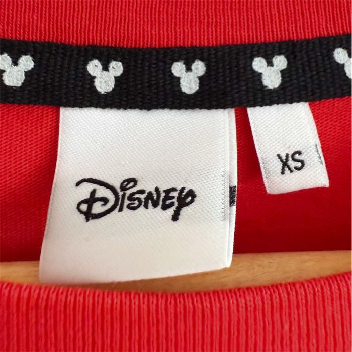 T-shirt manches courtes rouge et noir Mickey Disney taille 34XS - photo numéro 3