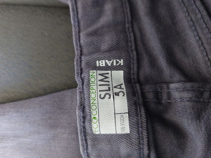 Jeans Kiabi taille 5 ans - photo numéro 3