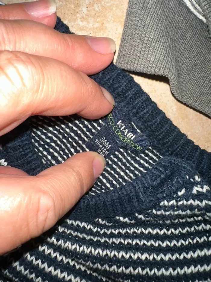 Lot de 3 gilets / pulls taille 3 ans - photo numéro 3