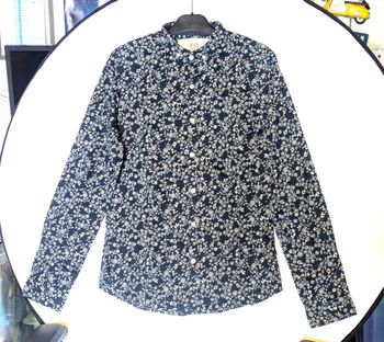 Chemise Bizzbee Marine Petits Motifs Spirales Fleurs Blanches Vêtement Tendance Mode Adolescents