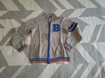 Gilet zippé taille 8 ans