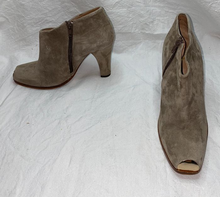 boots en daim Apologie beige-gris taille 37 valeur 200 euros - photo numéro 4