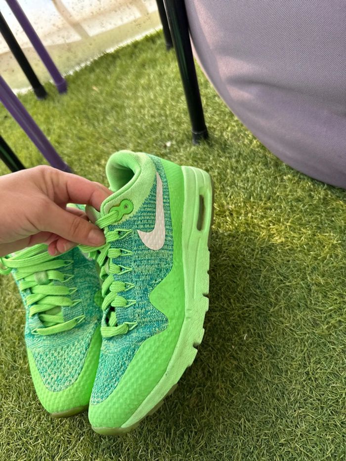 Basket air Max édition limité taille 36,5 - photo numéro 2