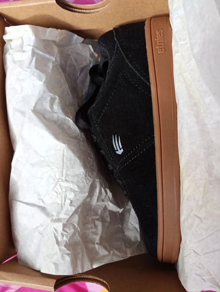 Etnies noires 33 neuves - photo numéro 12