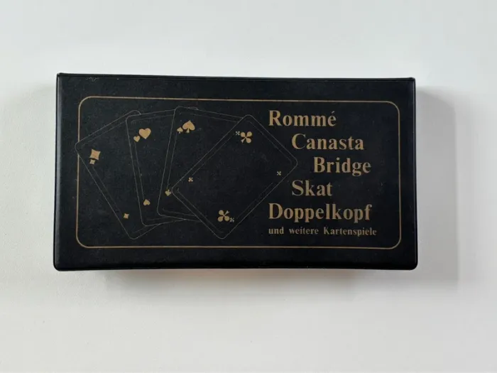 Jeu de cartes boite de rangement noir (complet) - photo numéro 2