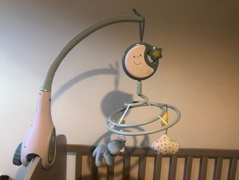 Mobile musical bébé