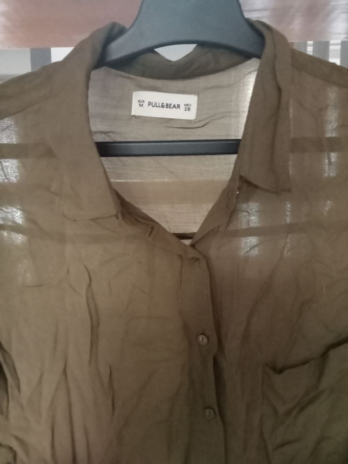 Chemise taille 18ans(M) marque pull&bear