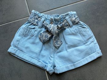 Short en jeans avec ceinture tissu fleuri bébé fille TAO