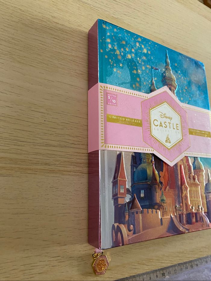 Carnet cahier collection disney princesse raiponce Rapunzel castle chateau tangled édition limitée - photo numéro 3