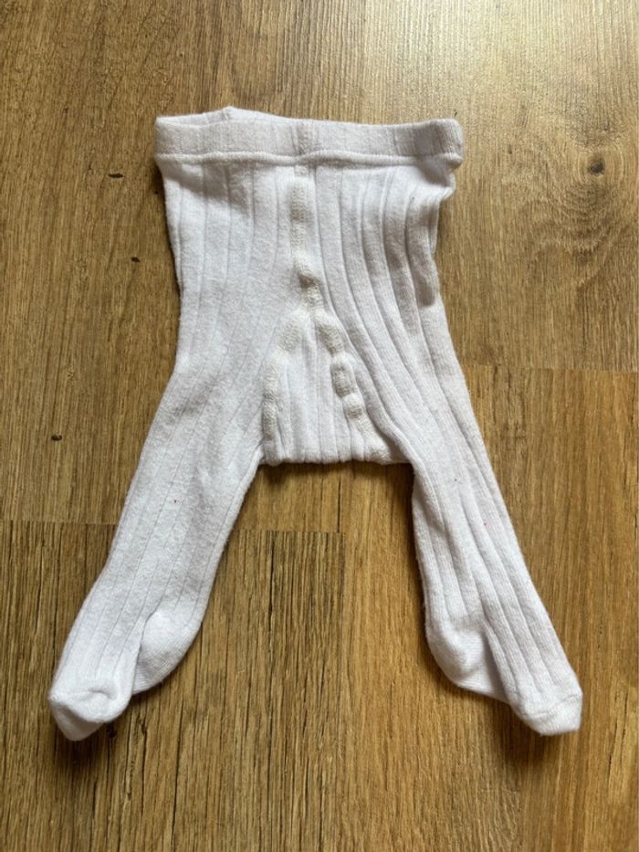 Robe, collants et grandes chaussettes 1 mois - photo numéro 7