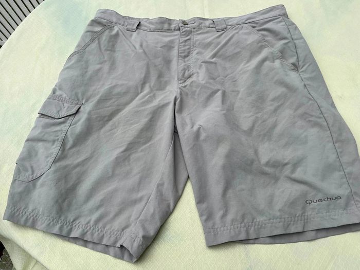 Short / bermuda quechua taille 48