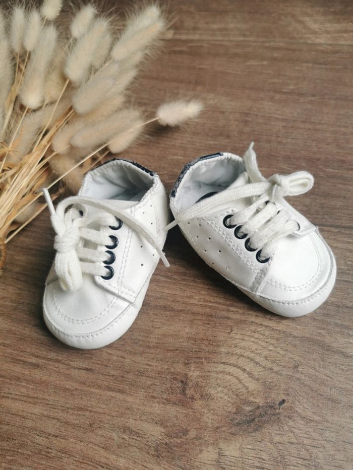 🌺Chaussures basket bebe 3/6mois blanche lacet tape à l'œil