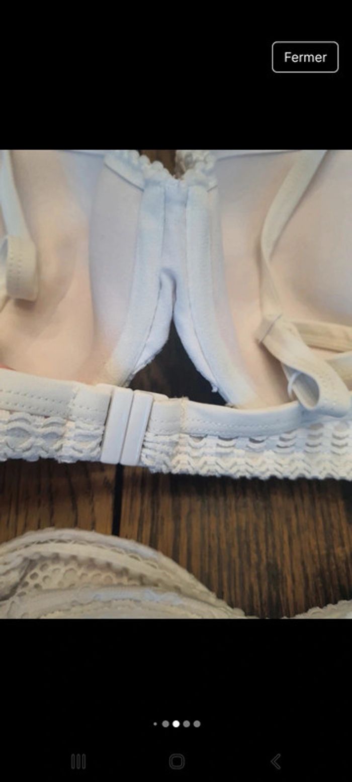 Bikini Hunkemöller haut fr/Es 95B bas L
doublé - photo numéro 17