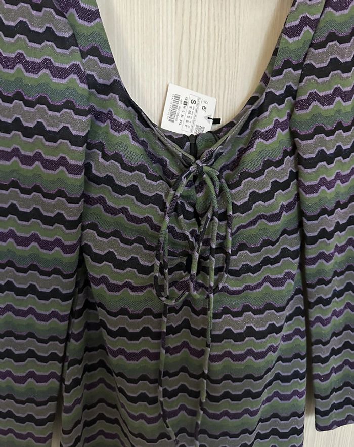 Robe courte manches longues avec ouvertures sur le devant vert et violet taille S ZARA - photo numéro 3