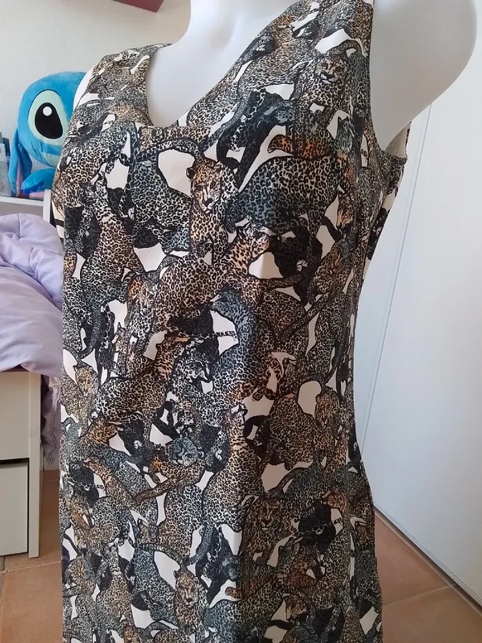 Robe droite assez epaisse - photo numéro 3